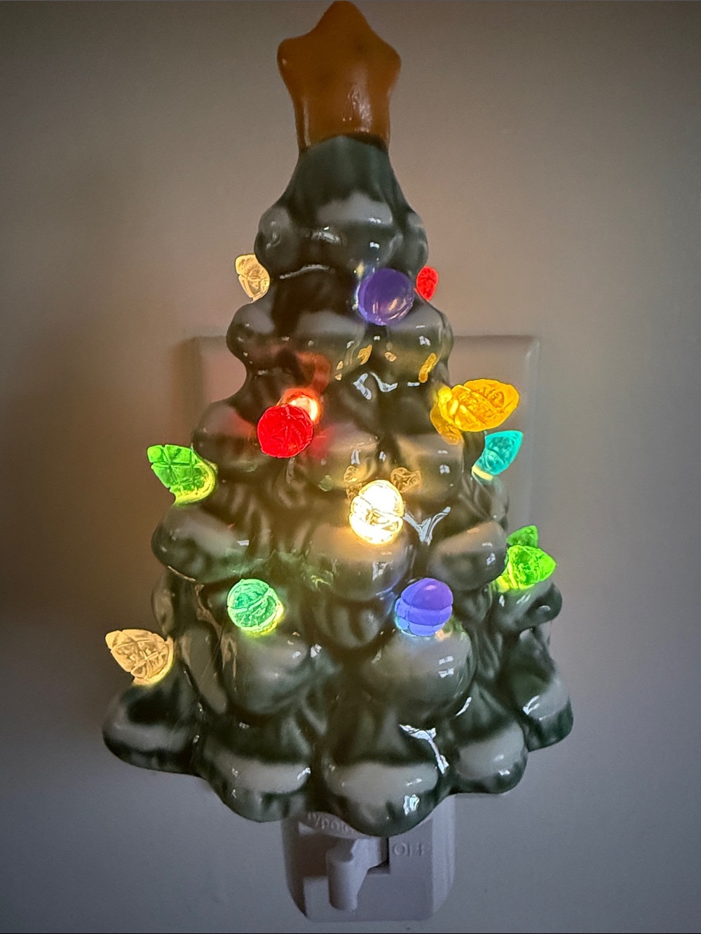 Retro Ceramic Green 360° Christmas Tree Night Light with Multicolor Bulbs